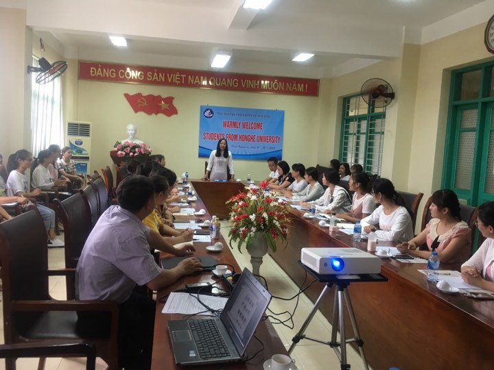 Ảnh 3: PGS.TS. Phạm Thị Phương Thái phát biểu chào mừng